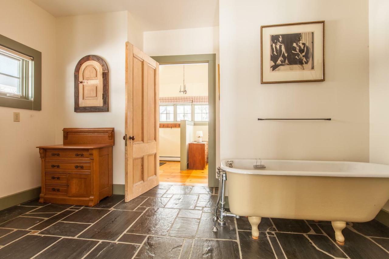 Whitford House And Twin View Barn Bed & Breakfast Addison Bagian luar foto