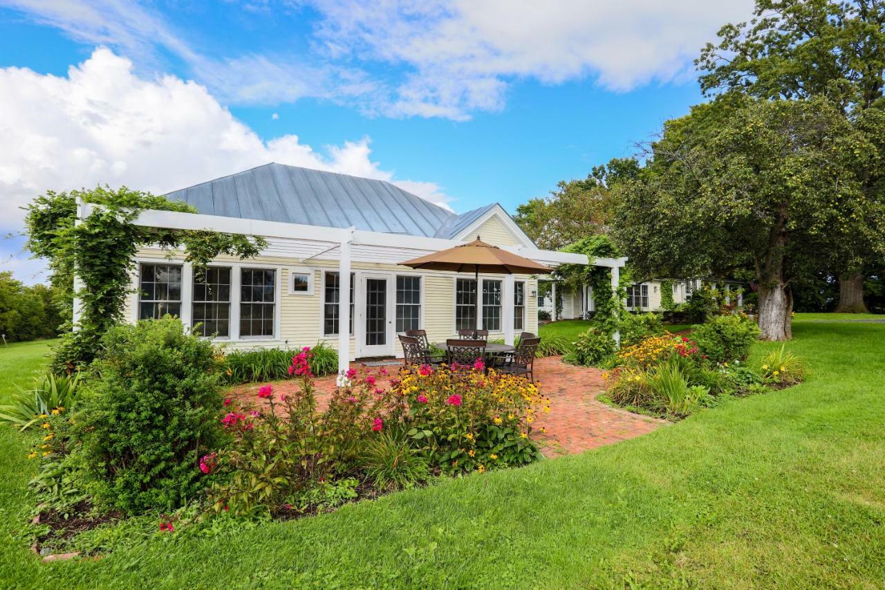 Whitford House And Twin View Barn Bed & Breakfast Addison Bagian luar foto