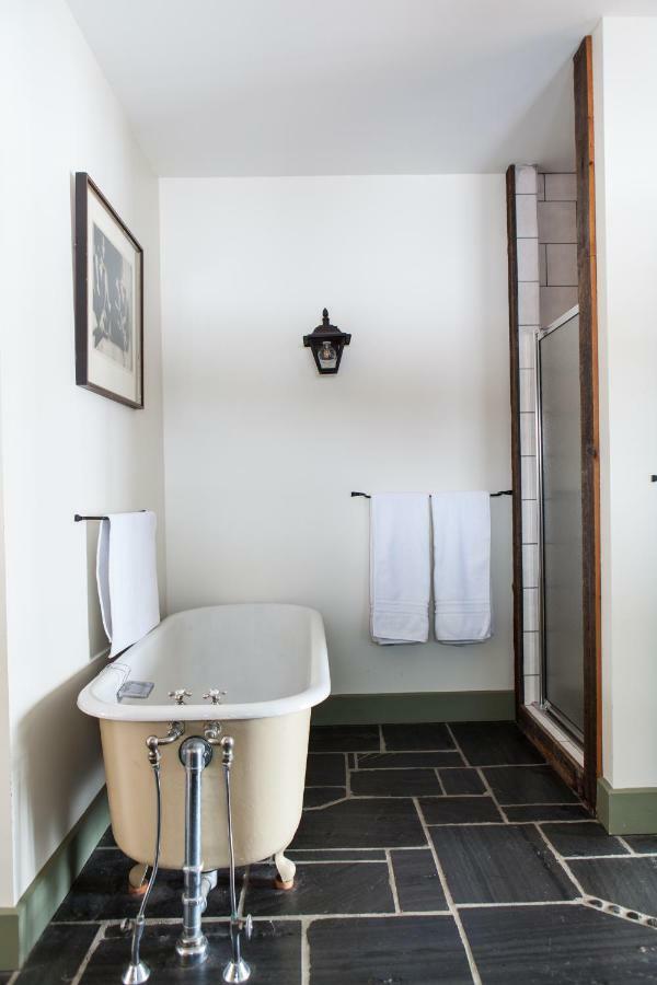 Whitford House And Twin View Barn Bed & Breakfast Addison Bagian luar foto