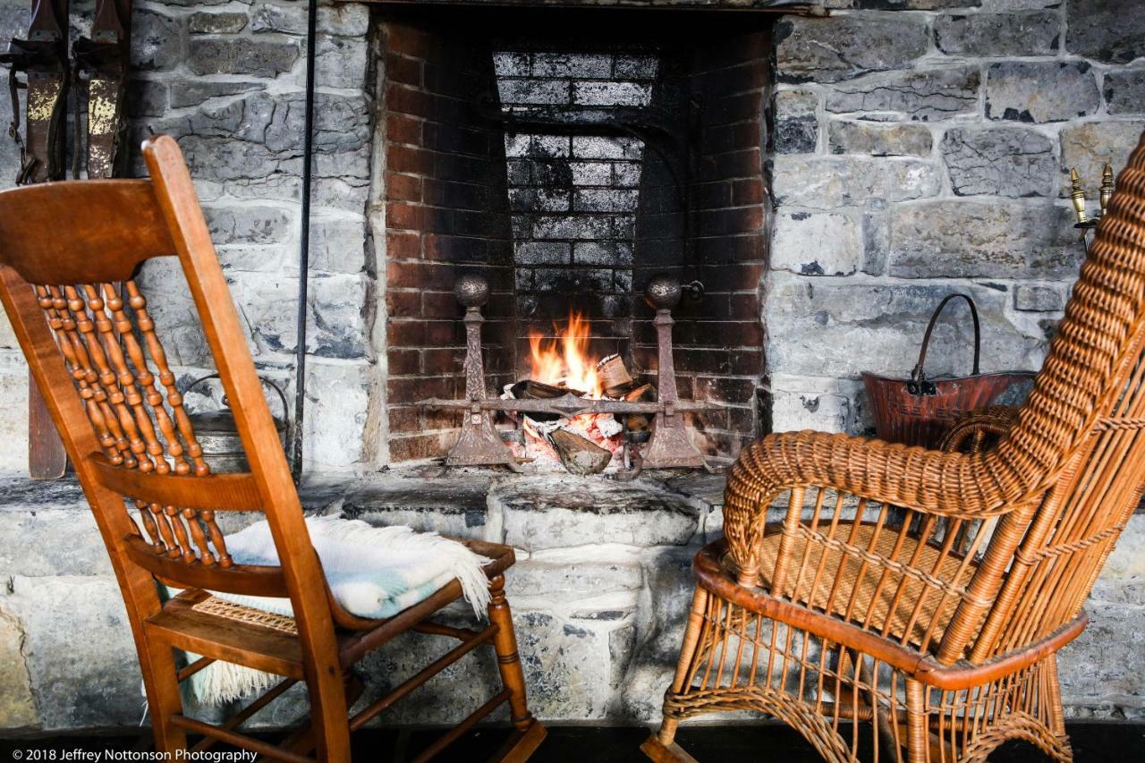 Whitford House And Twin View Barn Bed & Breakfast Addison Bagian luar foto