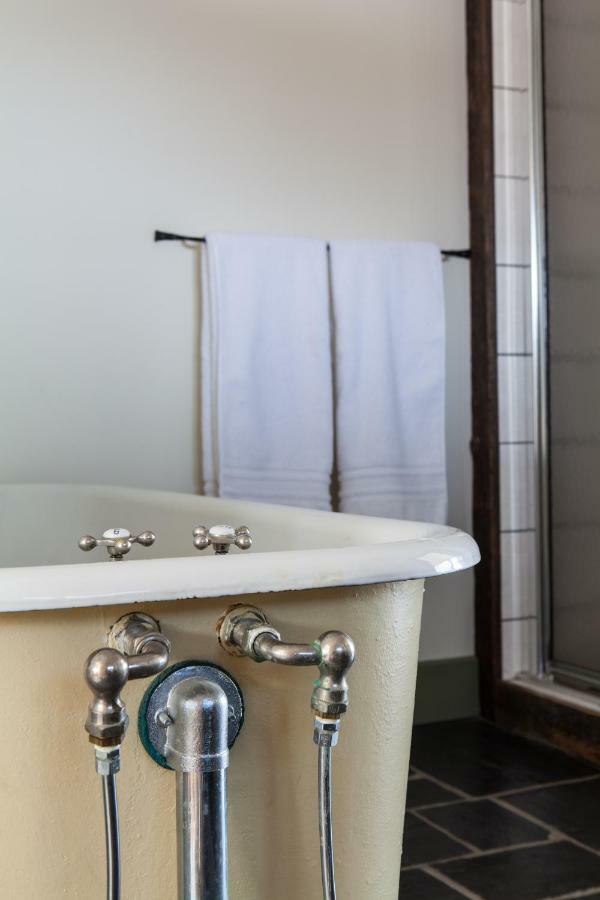 Whitford House And Twin View Barn Bed & Breakfast Addison Bagian luar foto