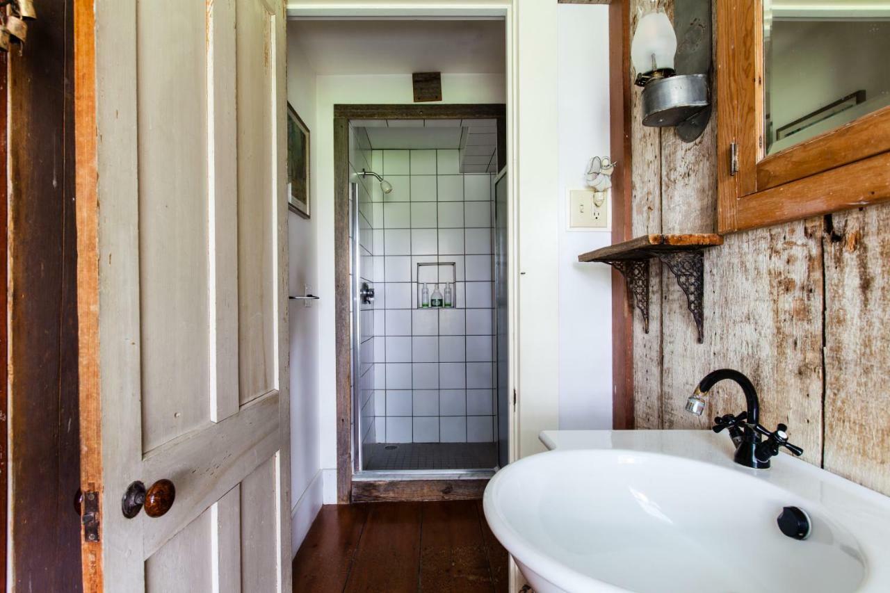 Whitford House And Twin View Barn Bed & Breakfast Addison Bagian luar foto